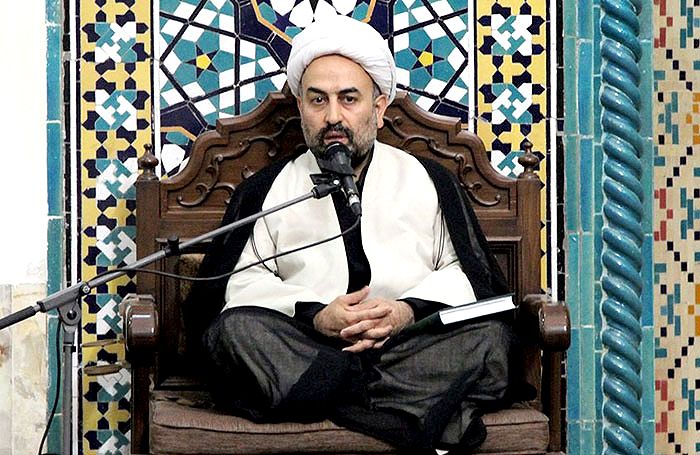 محمدرضا زائری: آب دهان به سویمان پرت می‌کنند و راننده‌ها سوارمان نمی‌کنند