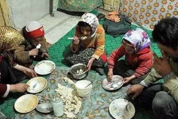 Iranian workers grapple with rising costs amid stalled wage talks