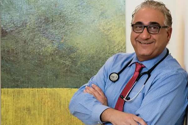 Iranian US-Born Doctor Faces American Citizenship Crisis