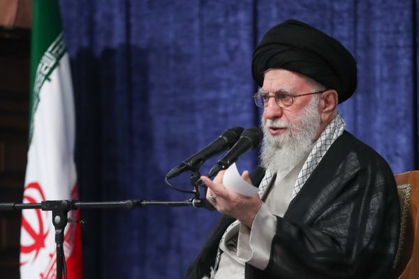 علی خامنهای: بحث هستهای نیست، هدف ما مقابله با نظام سلطه است