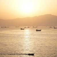 Why falling oil prices don't mean Hormuz crisis is over