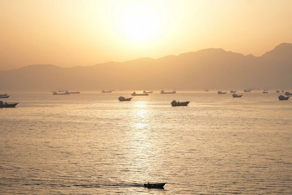 Why falling oil prices don't mean Hormuz crisis is over