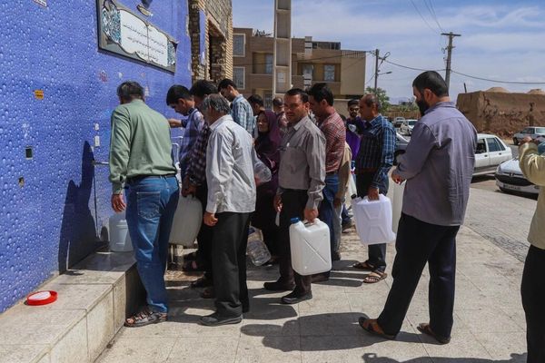Power, water outages disrupt daily life across Iran