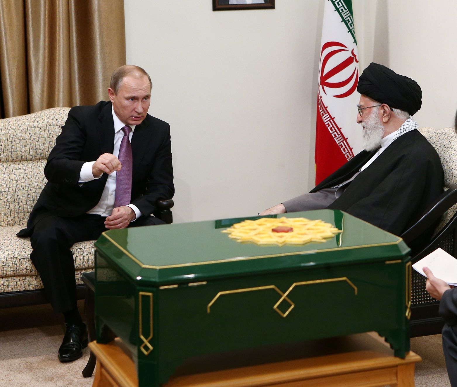 پوتین در تهران با خامنه‌ای دیدار می‌کند