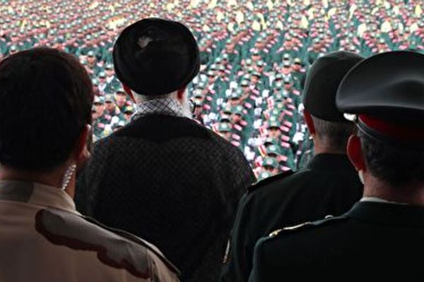روزنامه اکسپرس: سپاه پاسداران در حال جذب آنلاین شبکهای از افراد در بریتانیاست