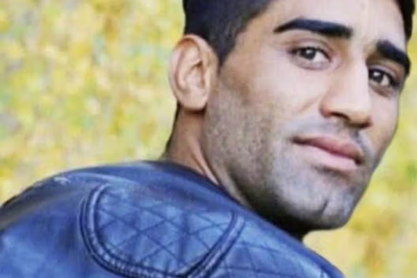 الأمن الإيراني يرفض تسليم جثمان أحد معتقلي احتجاجات 2022 لعائلته بعد إعدامه