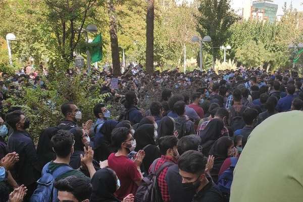 Iran Regime Continues To Suspend, Transfer Dissident Students
