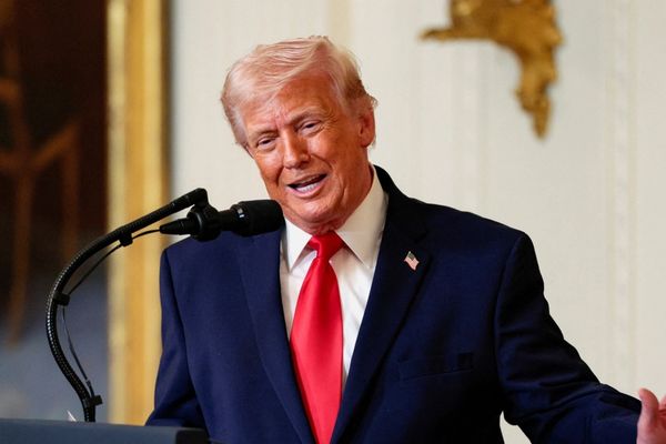 ترامپ: هفته آینده، ایران را بسیار سخت هدف قرار میدهیم