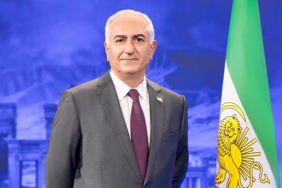 ولي عهد إيران السابق: أجهزة الدعاية الكاذبة للنظام وقطع الاتصالات أهداف مشروعة