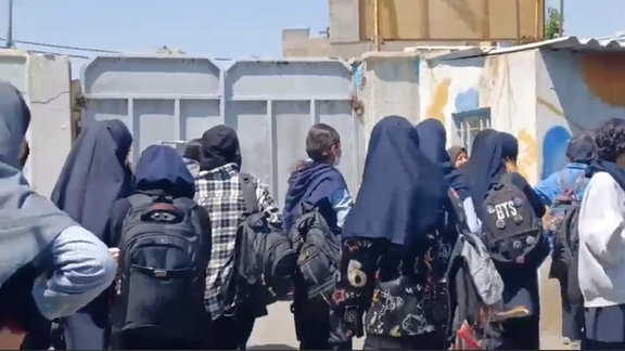 شورای هماهنگی تشکلهای صنفی فرهنگیان ایران: پاسخ به حملات شیمیایی را در خیابان خواهیم داد