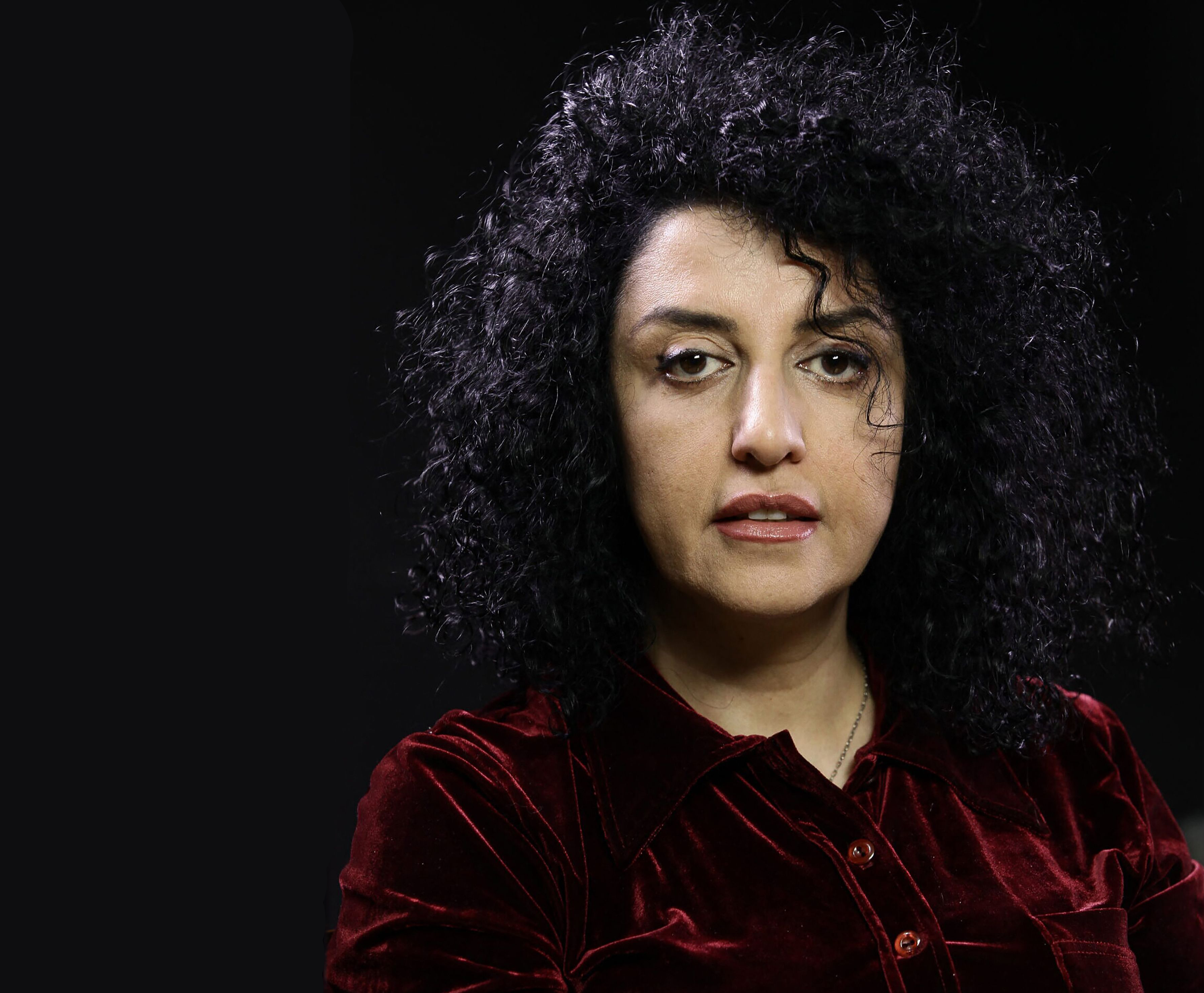 الإيرانية الحائزة على نوبل من السجن: سأواصل النضال حتى لو كان ذلك على حساب حياتي