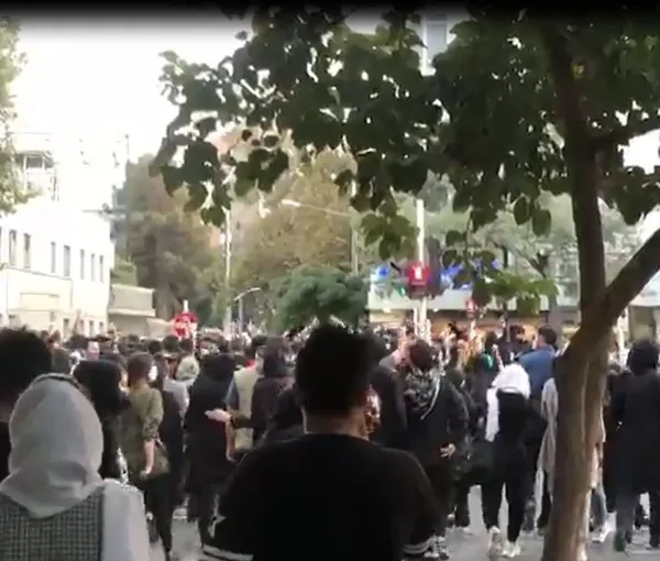 تداوم خیزش سراسری علیه جمهوری اسلامی؛ انتشار فراخوان‌های تجمع برای روز چهارشنبه