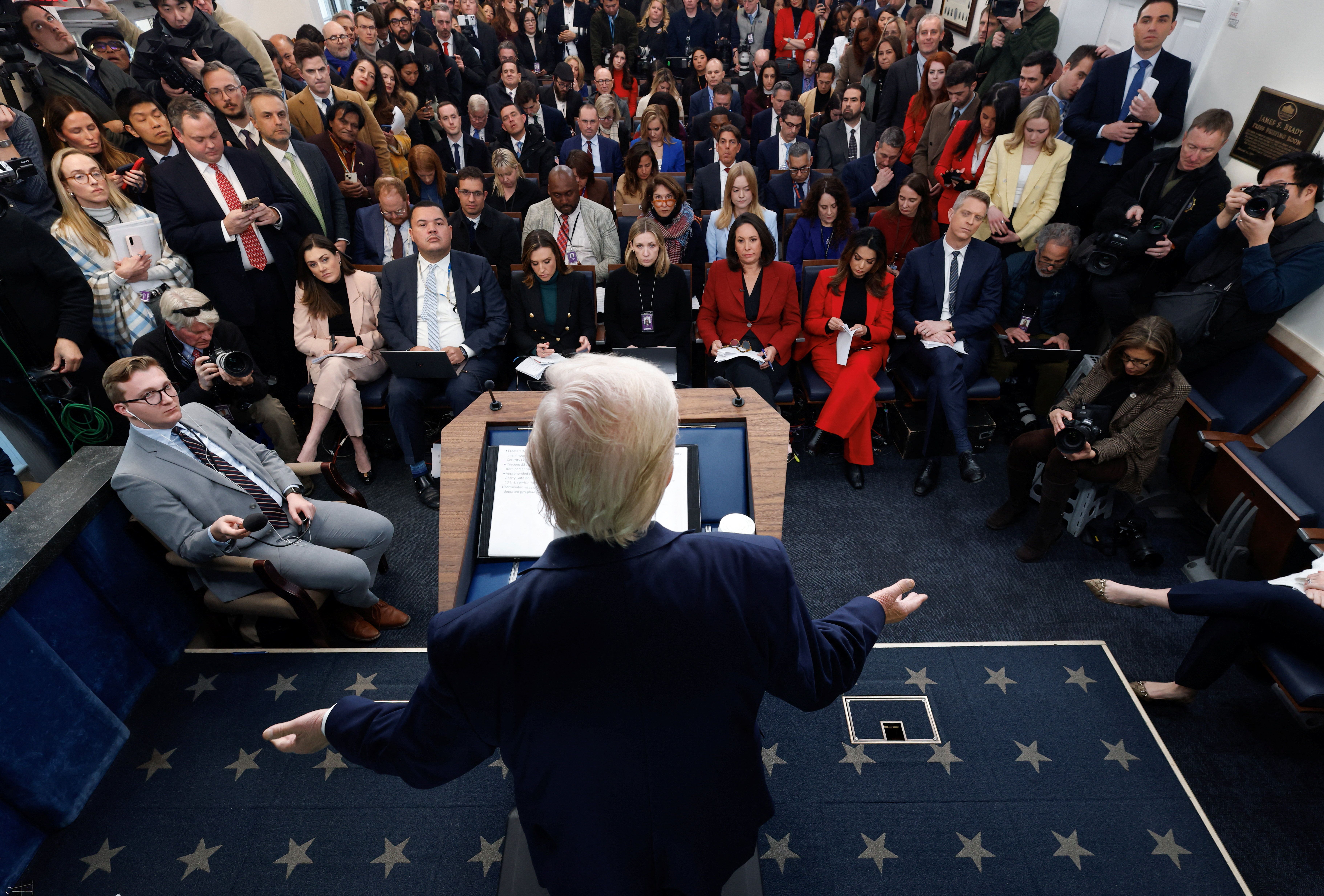  نشست خبری ترامپ در کاخ سفید، ۳۰ دی