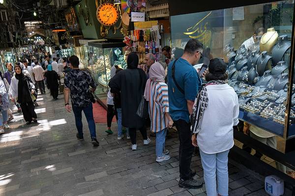 یک نماینده مجلس اعلام کرد جمهوری اسلامی برای «کنترل روایت» اینترنت را قطع کرده است