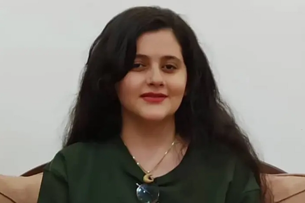 البرلمان الأوروبي يطالب النظام الإيراني بإلغاء حظر السفر المفروض على عائلة مهسا أميني