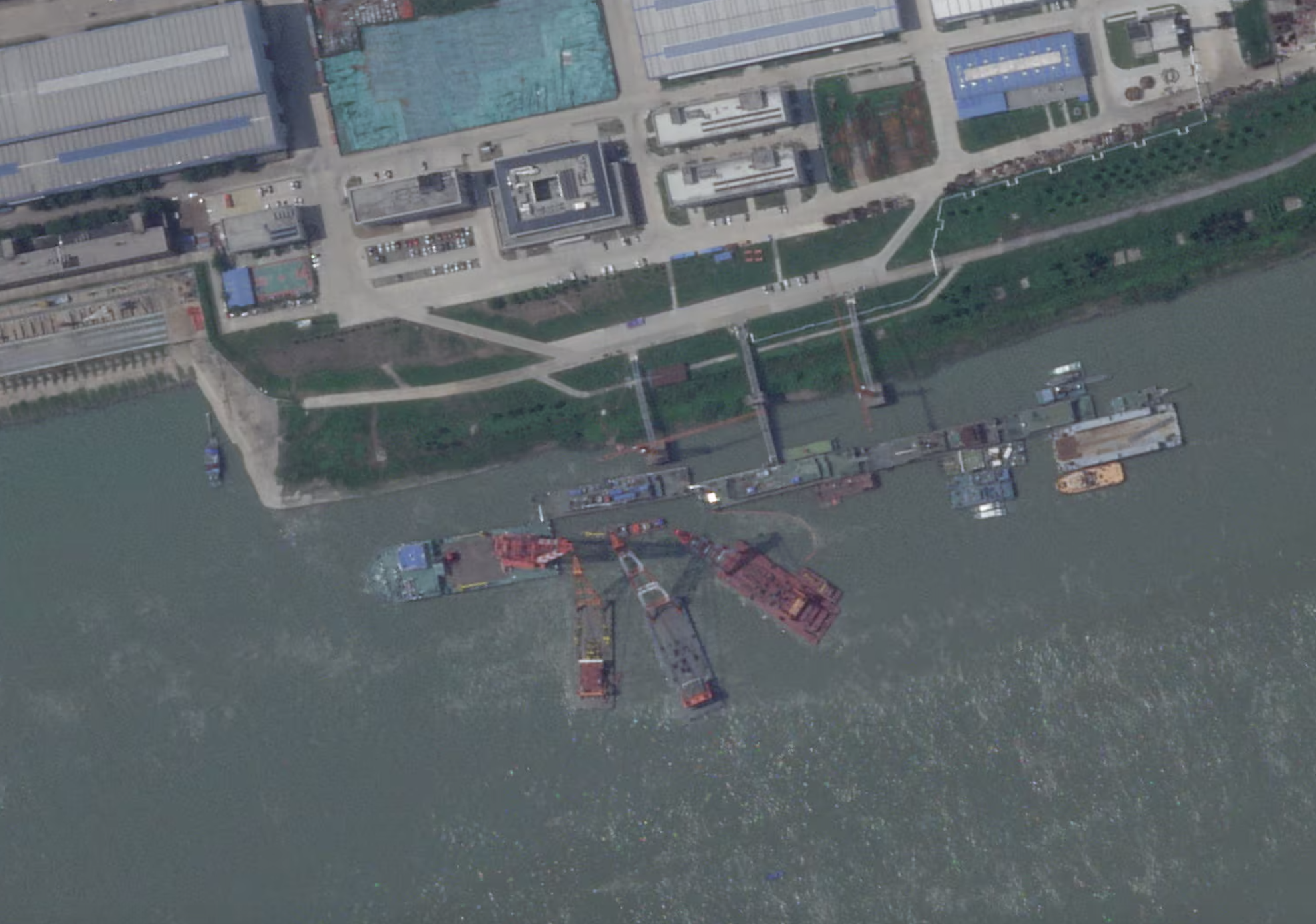 رویترز به نقل از یک مقام دفاعی آمریکا: یک زیردریایی هسته‌ای چین غرق شده است