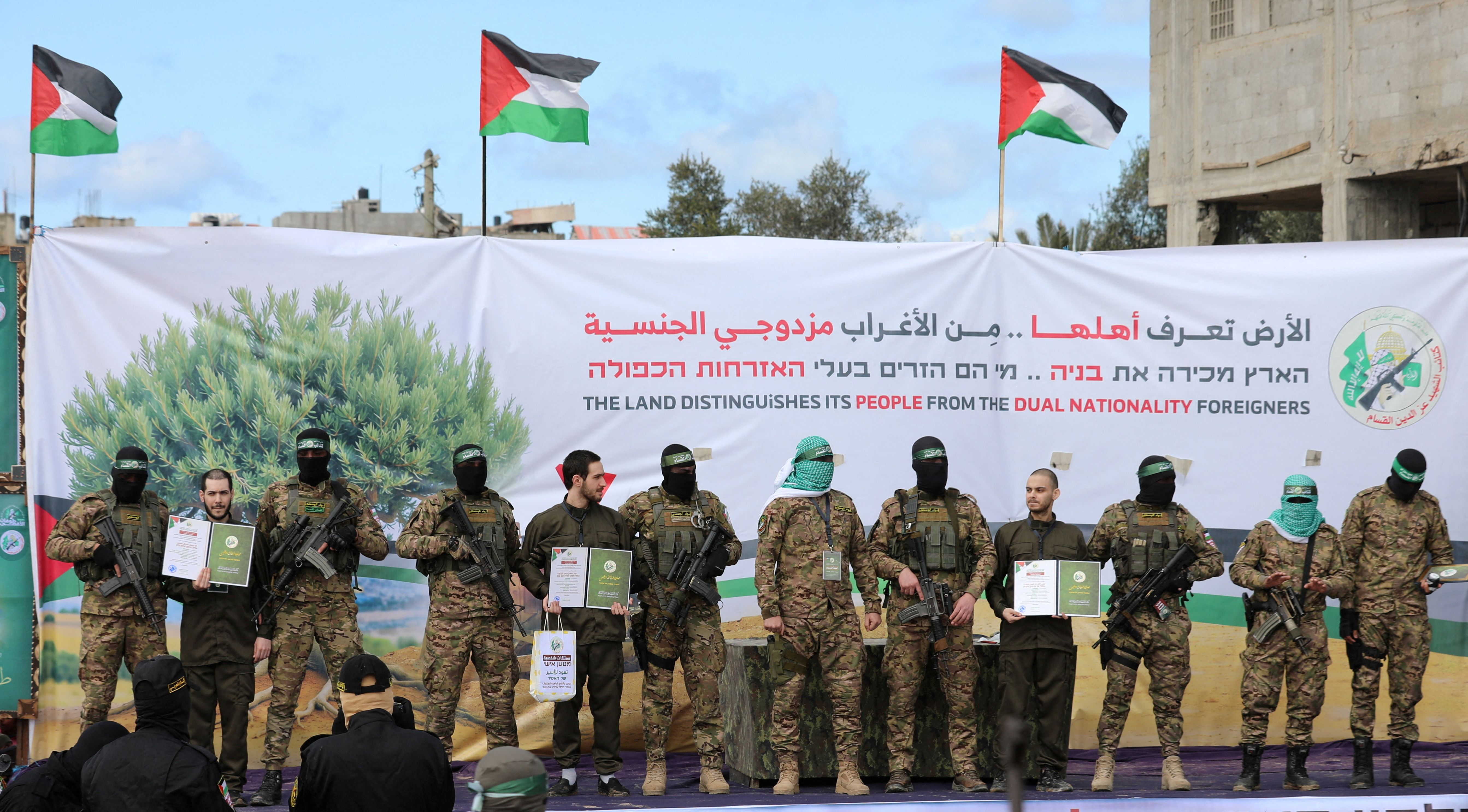 ۶ گروگان اسرائیلی در آخرین تبادل مرحله اول آتش‌بس آزاد شدند