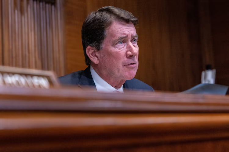 سيناتور أميركي لـ"إيران إنترناشيونال":لا بد من اتخاذ خطوات لإنهاء النفوذ الإيراني في لبنان