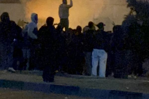 پیام مخاطب از شیراز: تکتیراندازها از بالای ساختمانها به کودکان معترض شلیک کردند