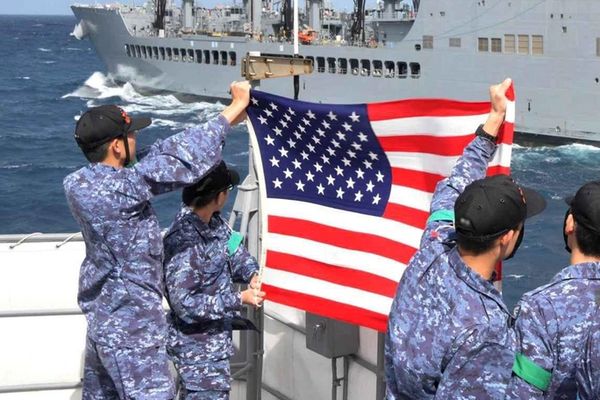 وال استریت ژورنال: آمریکا ماه قبل محموله یک کشتی حامل بار چین به ایران را توقیف کرد