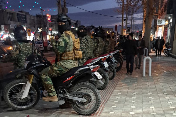 تقارير حقوقية: "قمع دموي" للاحتجاجات في إيران و28 قتيلاً برصاص قوات الأمن في 4 أيام فقط