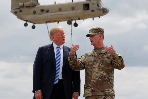 استطلاع رأي: 60 % من الأميركيين يؤيدون قرار ترامب بمهاجمة إيران