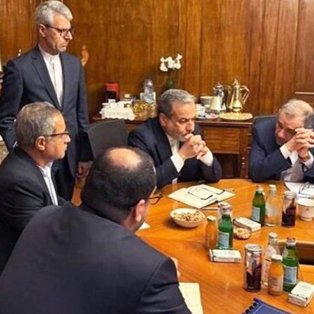 روزنامه وابسته به سپاه درباره گفتوگوی ایران و آمریکا: این دیگر اسمش مذاکره نیست، چماق است