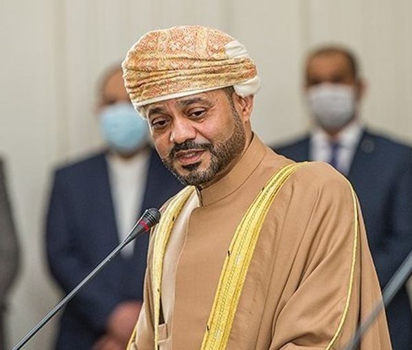 وزير الخارجية العماني: إيران وأميركا قريبتان من اتفاق لتبادل السجناء