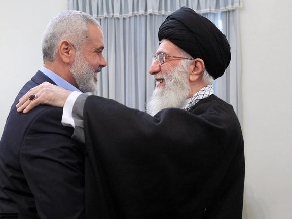 Ismail Haniyeh and Ali Khamenei in a meeting in Tehran.