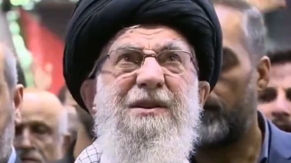 نیویورک تایمز: خامنهای به آمریکا پیام داد که تهران در پی کشتن ترامپ نیست