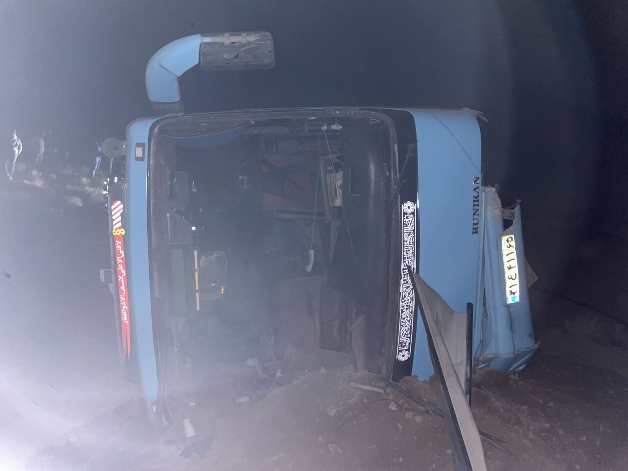 پلیس راهور: اتوبوس اردوی دانش‌آموزان دختر کرمانی فرسوده و ترمزش معیوب بود