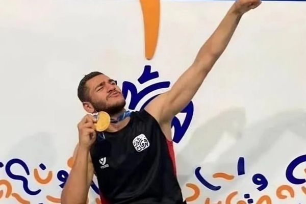 جمهوری اسلامی، احمد خسروانی، بسکتبالیست و دانشجوی دانشگاه شریف را کشت