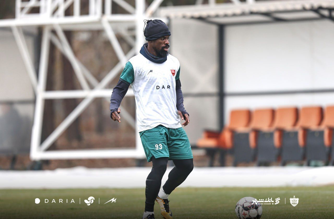 سرژ اوریه، فرشاد احمدزاده و امیرحسین پیروانی از پرسپولیس جدا شدند