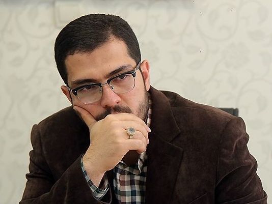 گزارشها حاکی از بازداشت علی قلهکی، فعال رسانهای نزدیک به نهادهای امنیتی است