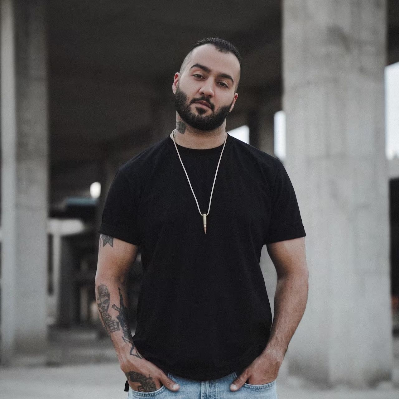 توماج صالحی به دلیل انتشار آهنگ «تیفوس» محاکمه شد