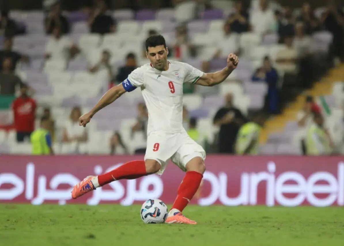 مهدی طارمی: استادیوم آزادری را درست نمی‌کنند تا ۵۰-۶۰ هزار نفر یک جا جمع نشوند