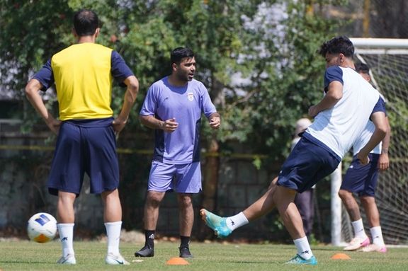 به دلیل نارضایتی از دخالتها؛ امید روانخواه از هدایت تیم ملی امید ایران استعفا کرد