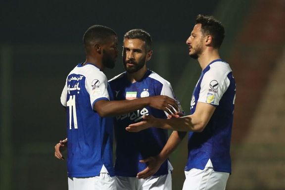 پنالتی یامگا ناجی آبیپوشان شد؛ استقلال برد اما به صدر نرسید