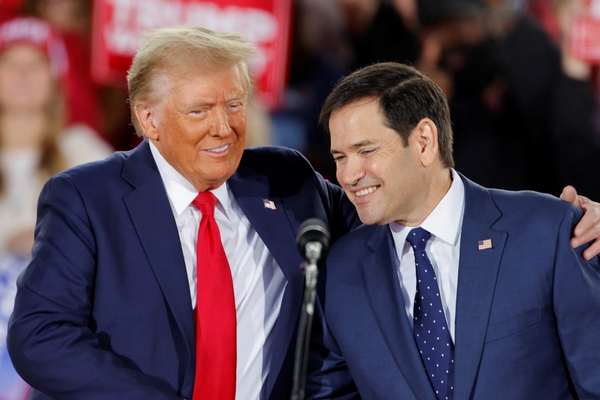 On Iran, Trump team is keeping their cards close to their chest