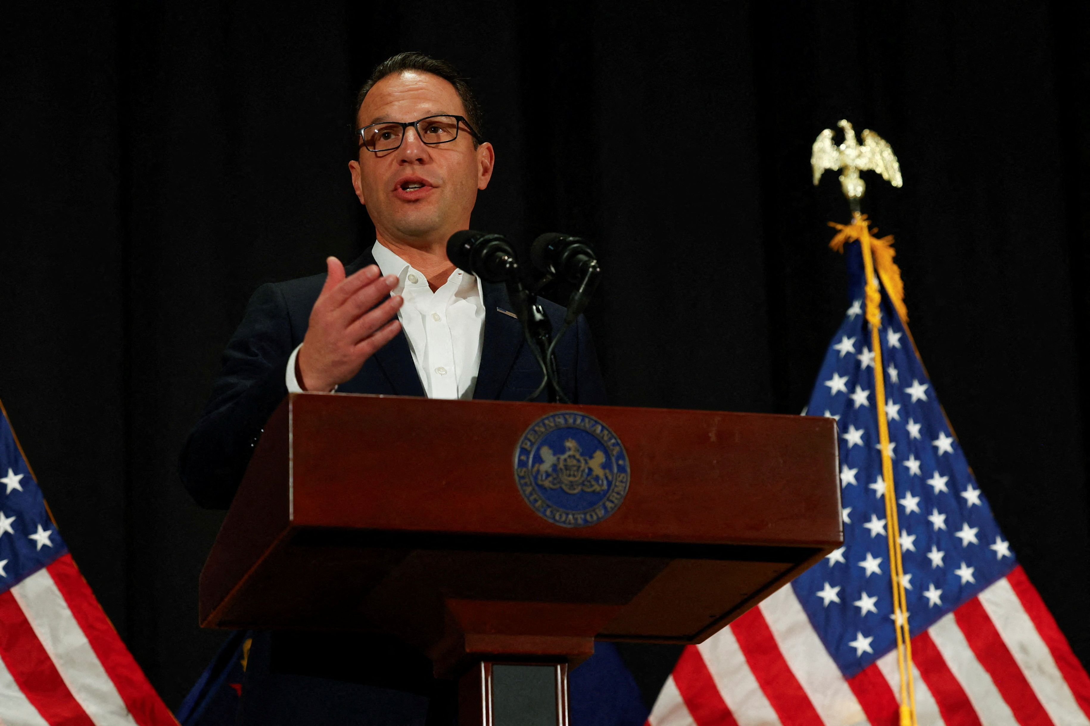 مردی به‌دلیل آتش‌افروزی در اقامتگاه فرماندار پنسیلوانیا بازداشت شد