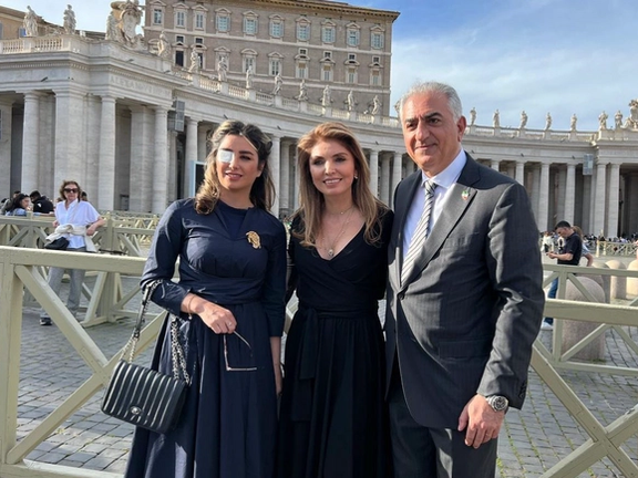 Iran’s exiled prince Reza Pahlavi (right), his wife Yasmine (center) and Elaheh Tavakolian, a protester who lost one of her eyes to shotgun pellets fired by the Islamic Republic’s security forces, April 27, 2023