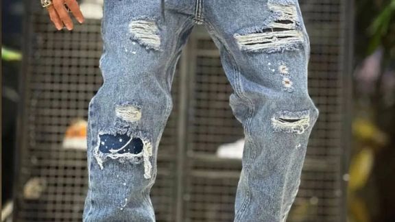 خبرگزاری وابسته به سپاه خواستار جایگزینی شلوارهای «اسلامی» به جای شلوار پاره مردانه شد