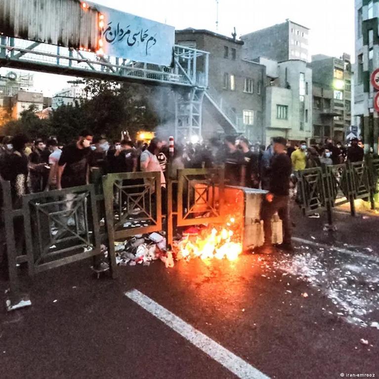 ادامه خیزش سراسری ایرانیان از کردستان تا هرمزگان؛ خیابان‌ها عرصه آتش و شعار 