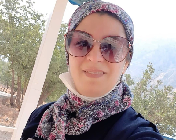 کوکب بداغی پگاه، معلم و فعال صنفی خوزستان، به سه ماه انفصال از خدمت محکوم شد