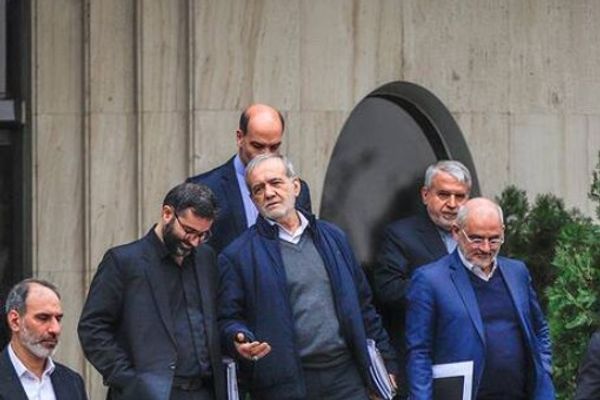 با اعلام دولت، پس از میوه، پوشک هم کوپنی شد