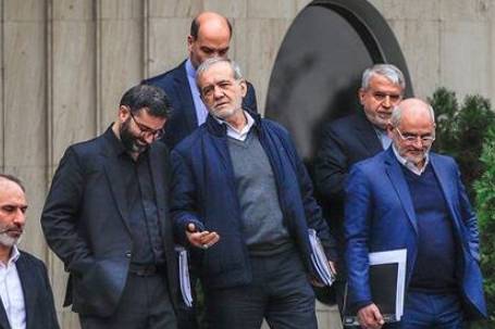 فرانس۲۴: حکومت ایران میان فشار هستهای آمریکا و موج تازه اعتراضات