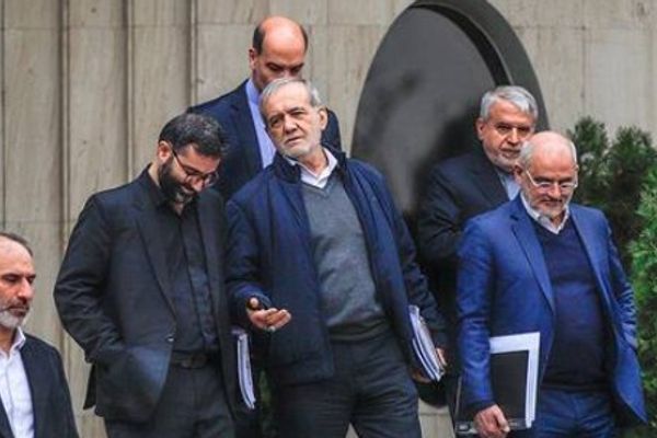 فرانس۲۴: حکومت ایران میان فشار هستهای آمریکا و موج تازه اعتراضات