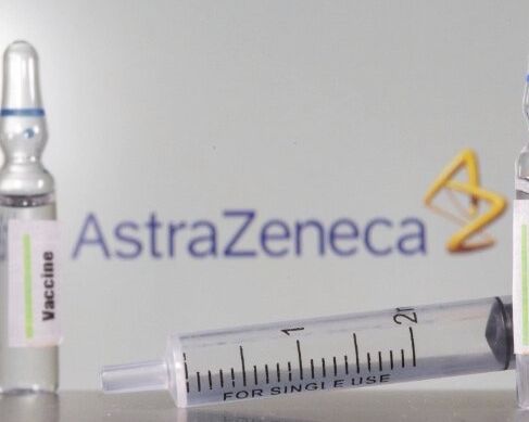 سازمان غذا و دارو: ۷۰۰هزار دوز واکسن آکسفورد-آسترازنکا ارسالی سازوکار کوواکس،وارد فرودگاه تهران شد