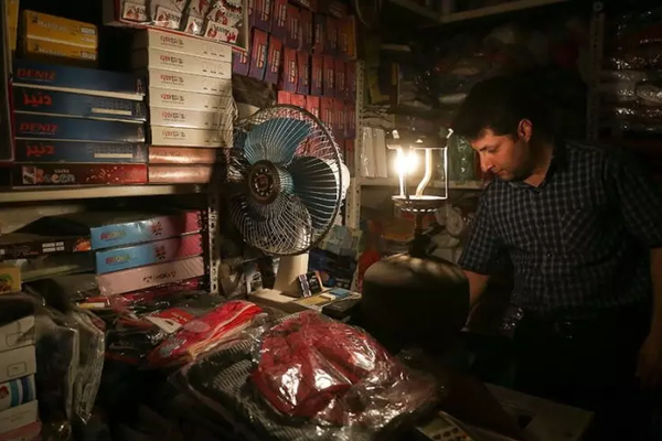 Residents report four-hour daily power cuts in Tehran amid heatwave