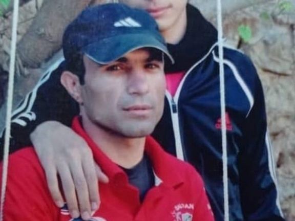 فیلمبرداری اجباری ماموران امنیتی از خواهر مجاهد کورکور هنگام یورش به خانه پدری